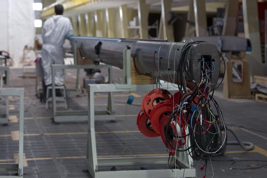 Cada veleiro passa por um processo de reconstrução e reequipamento que demora 15 semanas