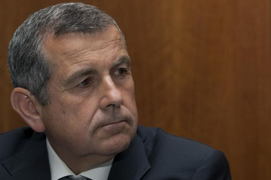 Vasco de Mello, OPA, Brisa, Tribunal de Instrução Criminal, Camargo Côrrea, Cimpor, economia, negócios e finanças