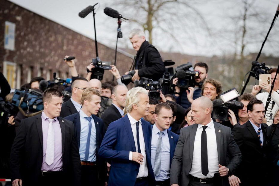 Wilders é conhecido pela 'língua afiada', pelos comentários polémicos e pela farta cabeleira loura