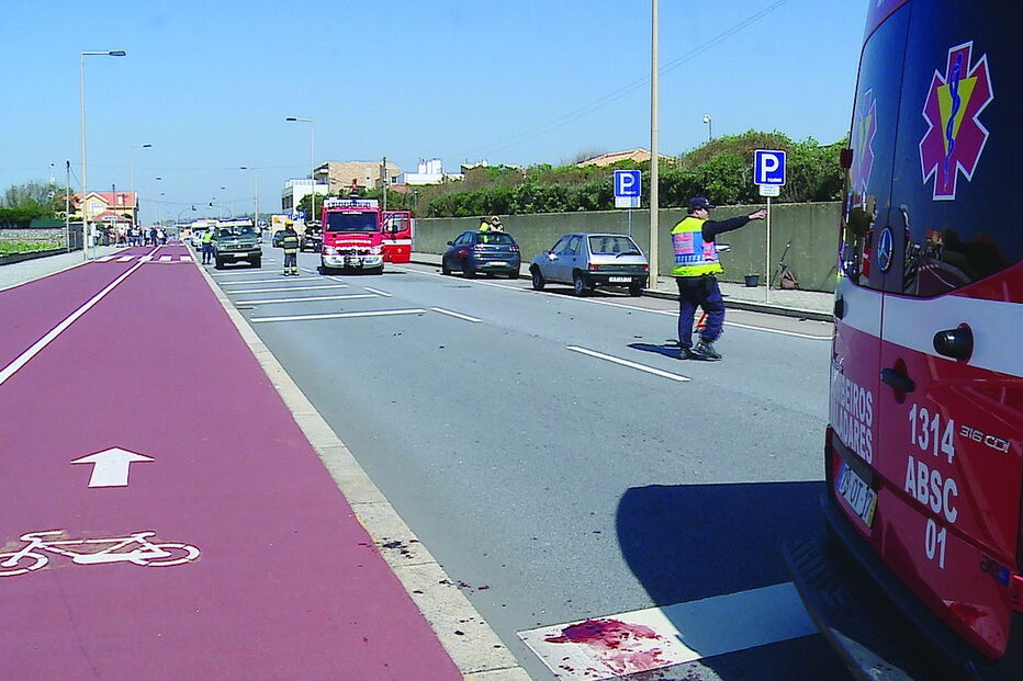 Vítima circulava de bicicleta na marginal, em Valadares