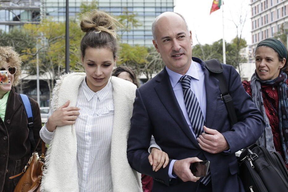 Luciana Abreu, Ludovina, Ana Luísa, pai, difamação, Assembleia da República, Luís Costa Real, crime, lei e justiça, julgamentos, justiça e direitos