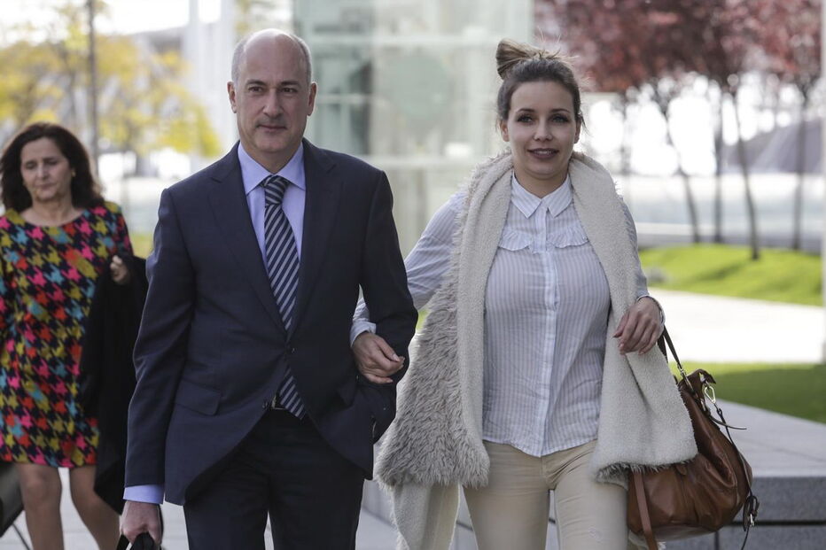 Luciana Abreu, Ludovina, Ana Luísa, pai, difamação, Assembleia da República, Luís Costa Real, crime, lei e justiça, julgamentos, justiça e direitos