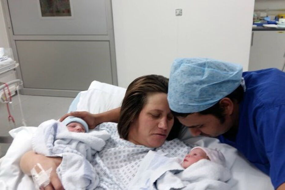 Gabriel e Maria, são filhos de Bidhya Sagar Das e Cristinela Detcu