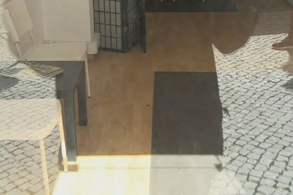 Funcionária foi esfaqueada durante o assalto