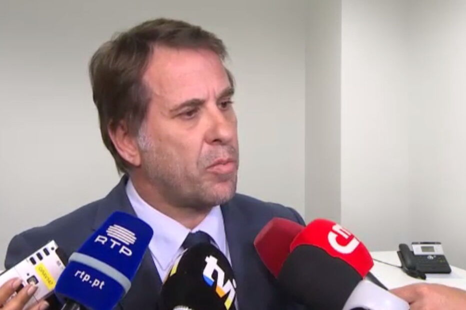 PJ desfaz gang por roubos e morte a tiro na A16
