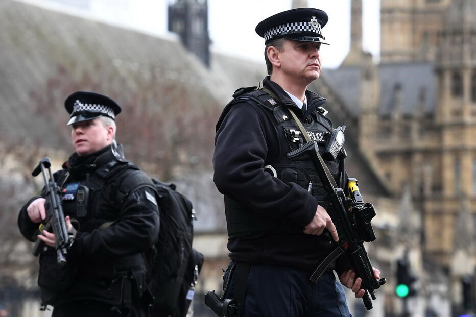 Grande aparato policial em Londres após o atentado