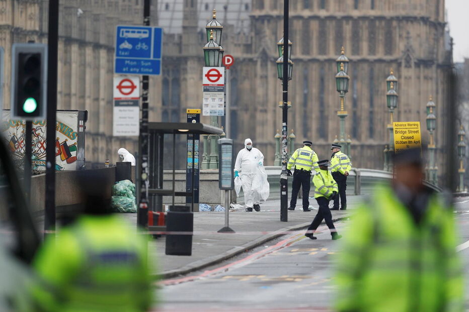 Londres acordou num clima de tensão, um dia depois de um ataque terrorista ter provocado quatro mortos e 29 feridos