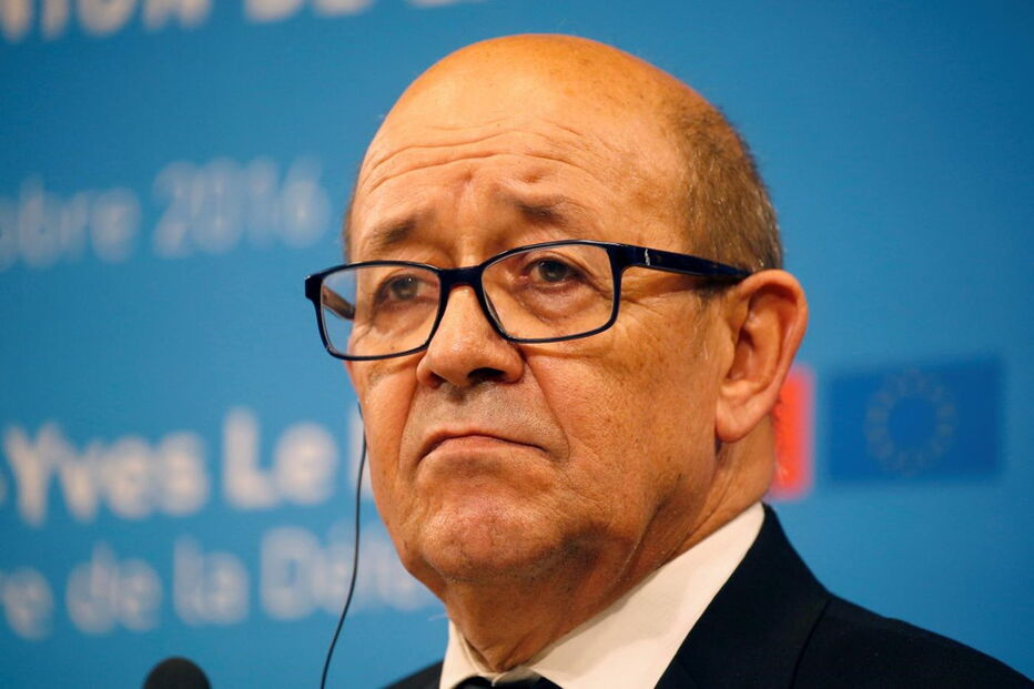 O ministro da Defesa francês, Jean-Yves Le Drian