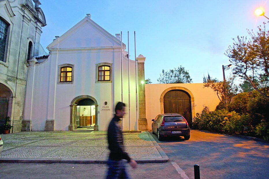 PJ deteve dois casais e um jovem por abuso sexual