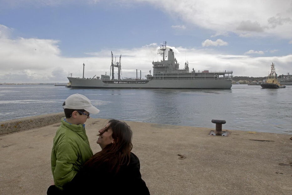  Partida do navio NRP Bérrio da Marinha Portuguesa para participar na missão 