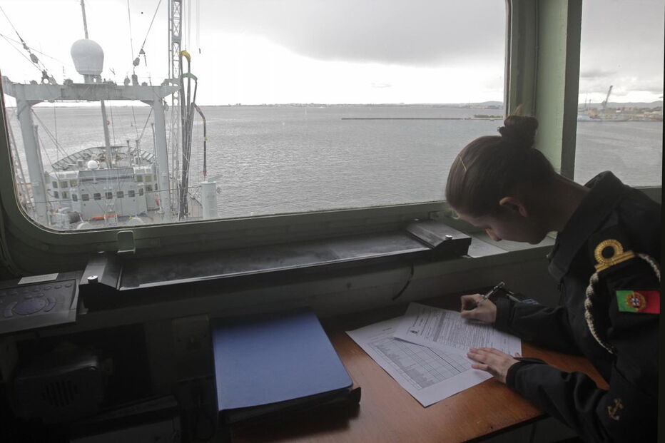  Partida do navio NRP Bérrio da Marinha Portuguesa para participar na missão 
