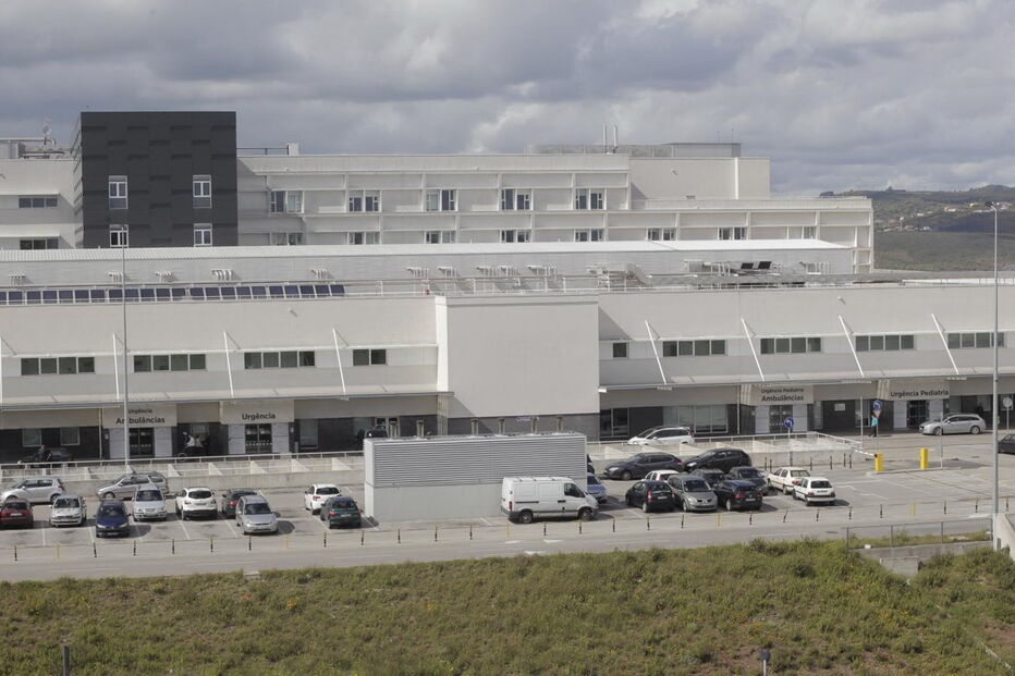 hospital, loures, teto, cobertura, sala de urgências