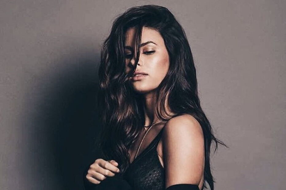 Carolina Loureiro divulgou  no Instagram o resultado  de uma sessão fotográfica que fez com Alessandra Martins e  os seguidores deixaram milhares  de ‘gostos’