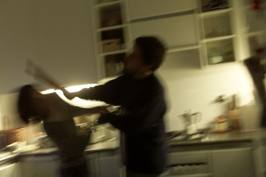 casal, agressão, violência doméstica, pau