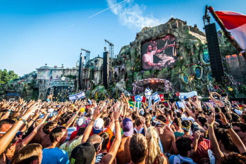 2017-03-27_14_10.03 tomorrowland.jpg