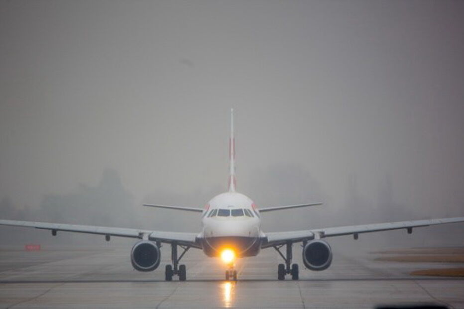 avião, nevoeiro, aeroporto