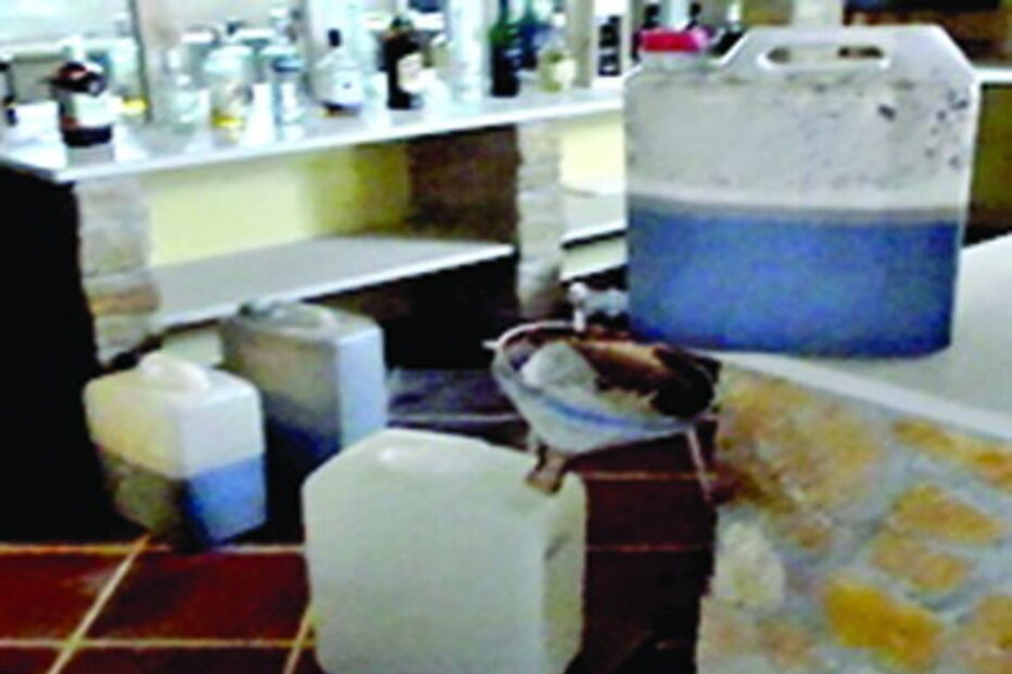 Casal de polacos tinha laboratório caseiro de produção de drogas