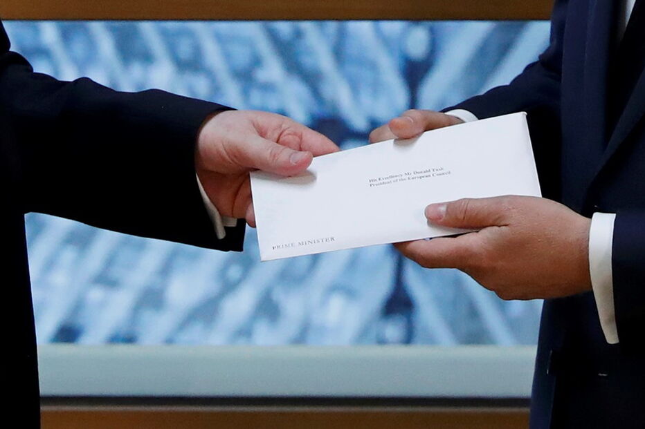 2017-03-29_14_37.03 2017-03-29T132106Z_1_MTZGRQED3TKVRRPG_RTRFIPP_0_BRITAIN-EU.JPG