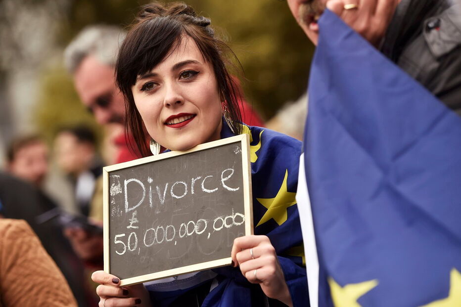 2017-03-29_14_37.07 2017-03-29T132106Z_1_MTZGRQED3TKVRZPN_RTRFIPP_0_BRITAIN-EU.JPG