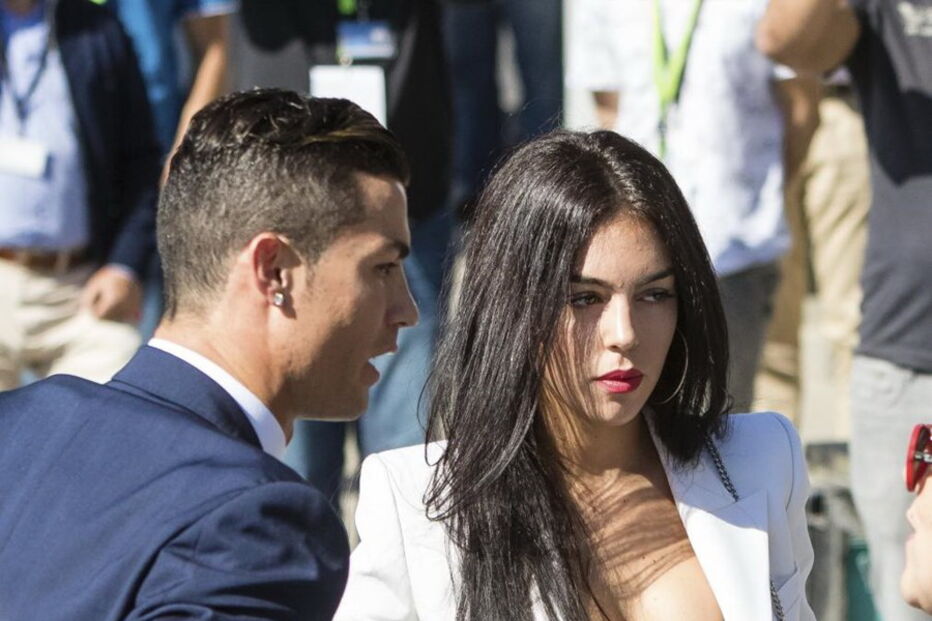 Georgina brilhou ao lado de Ronaldo