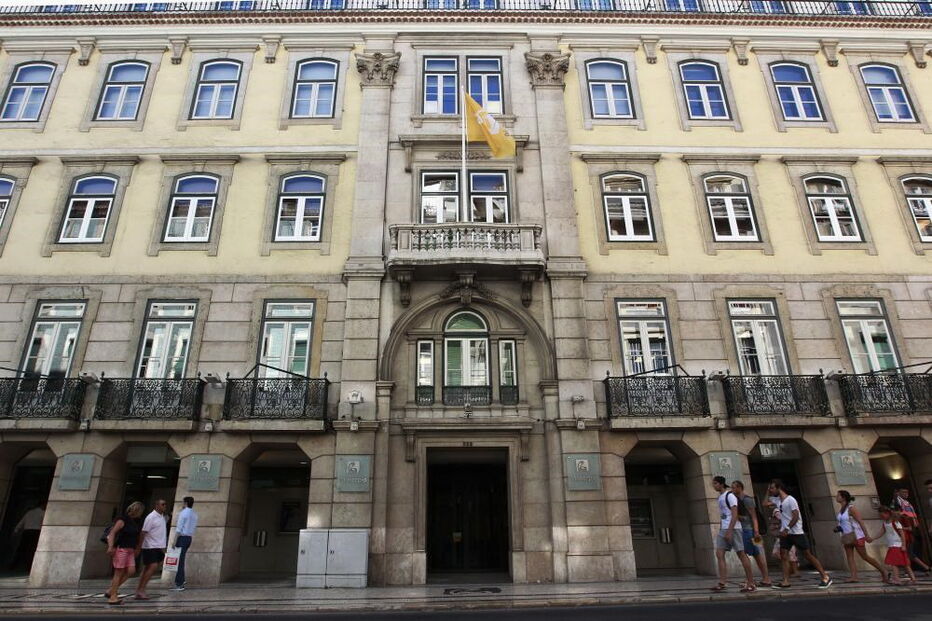 Fachada da sede Caixa Económica Montepio Geral, em Lisboa