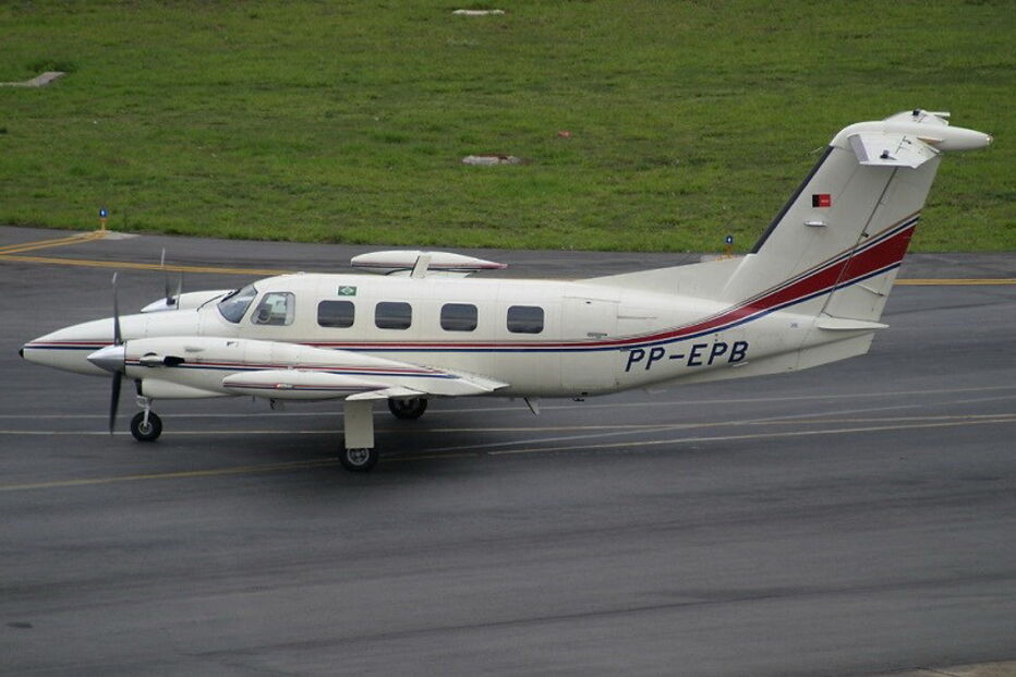 São Paulo, Sorocaba, Brasil, Piper PA-42 Cheyenne, queda, avião