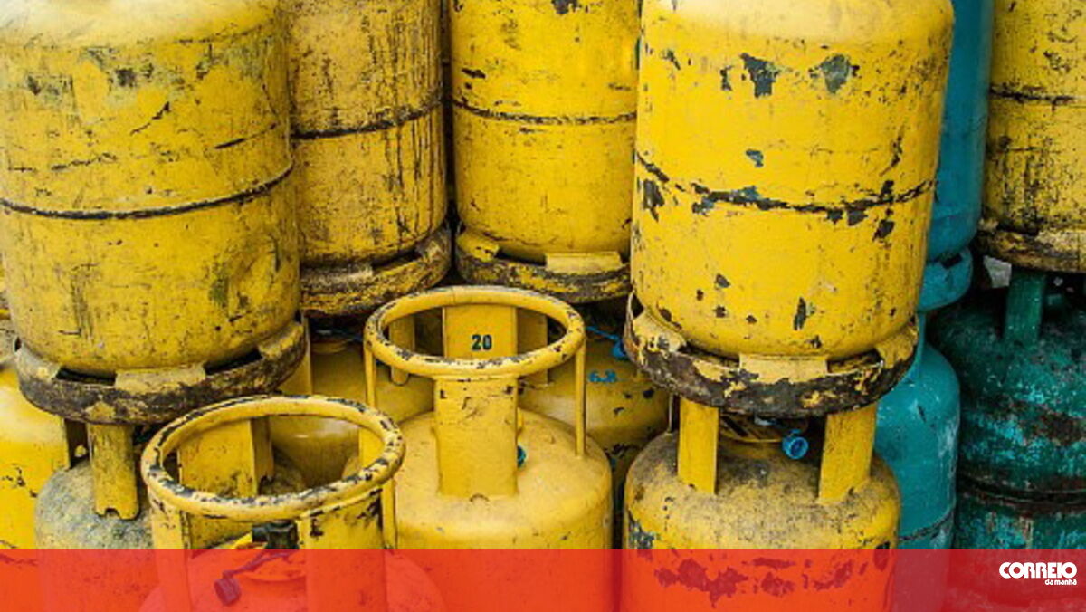 Consumers will save 3.2 euros per bottle of gas, government says