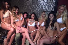 Travers Beynon, 'O Homem dos Doces', mostra o que se passa na mansão 'Loja dos Doces'