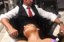 Travers Beynon, 'O Homem dos Doces', mostra o que se passa na mansão 'Loja dos Doces'