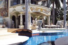 Travers Beynon, 'O Homem dos Doces', mostra o que se passa na mansão 'Loja dos Doces'