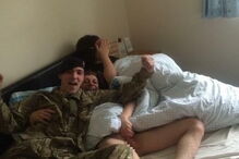 Soldados divulgavam fotos explícitas com mulheres que levavam de forma ilegal para as bases militares