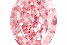 Diamante 'Pink Star' foi vendido em leilão por 66,8 milhões de euros