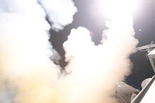 O presidente dos EUA, Donald Trump, ordenou um ataque contra uma base militar utilizada pelas forças do presidente da Siría, Bashar al-Assad, junto à cidade de Homs