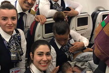 Turkish Airlines, Conacri, Istambul, Burkina Faso, bebé, avião