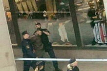 Imagens captam momento em que suspeitos foram detidos pelas autoridades suecas