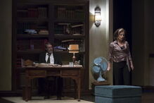 Diogo Infante e Alexandra Lencastre no palco do Teatro da Trindade, com a peça ‘Quem Tem Medo de Virginia Woolf?’  