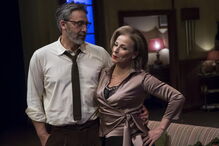 Diogo Infante e Alexandra Lencastre no palco do Teatro da Trindade, com a peça ‘Quem Tem Medo de Virginia Woolf?’  