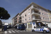 Corpo da idosa foi retirado da casa onde vivia, em Alvalade, pela PSP. Auzenda Ferreira, de 83 anos, vivia sozinha    