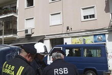 Corpo da idosa foi retirado da casa onde vivia, em Alvalade, pela PSP. Auzenda Ferreira, de 83 anos, vivia sozinha    