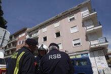 Corpo da idosa foi retirado da casa onde vivia, em Alvalade, pela PSP. Auzenda Ferreira, de 83 anos, vivia sozinha    