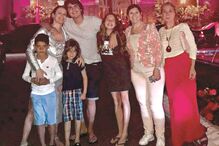 Dolores Aveiro foi de férias com uma amiga, a filha Elma e os netos