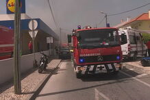 Aeronave caiu junto a supermercado