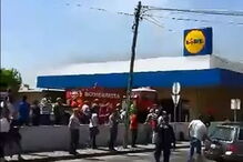 Aeronave caiu junto a supermercado