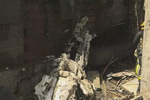 Aeronave ficou completamente destruída na queda, seguida de incêndio