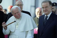 2017-04-17_19_09.42 João Paulo II Fátima 2000 de Manuel de Almeida Lusa.jpg