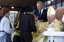 2017-04-17_19_09.43 João Paulo II Fátima 2000 Inácio Rosa2 Lusa.jpg