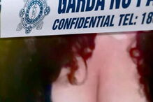 Vídeos mostram a mesma mulher a fazer sexo com os soldados e o agente