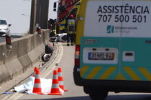 Um morto e quatro feridos em choque em cadeia no IC19