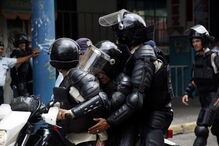 Imagens do segundo dia consecutivo de protestos na Venezuela