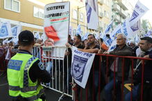 Dezenas de polícias protestam em Lisboa
